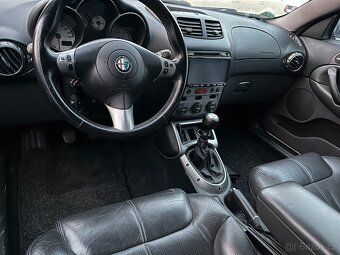 Alfa Romeo GT KŮŽE - 6