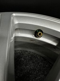 Alu Audi 5x112 17” 4K0601025 - 6