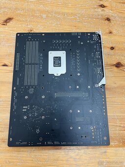 GIGABYTE Z590 Elite AX //Socket 1200//Funkční/Záruka - 6