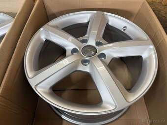 ORIGINÁL ALU KOLA AUDI Q7 4L 4L0601025H 5x130 ET60 9Jx20H2 - 6