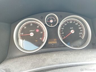 Prodám díly z vozu Opel Astra H 1.9 CDTI 74KW - 6