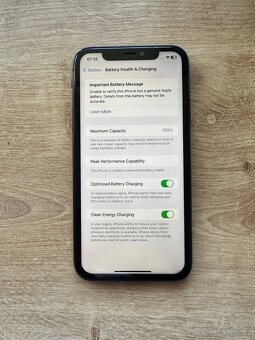 iPhone 11 Black 64GB - 6