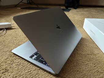 MacBook Air M1 8/256GB, top stav, nabíječka, krabice - 6