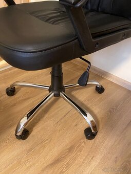Kancelářské otočné křeslo - 6