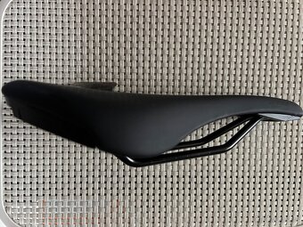 Pedály, řidítka, sedlo,gripy - 6