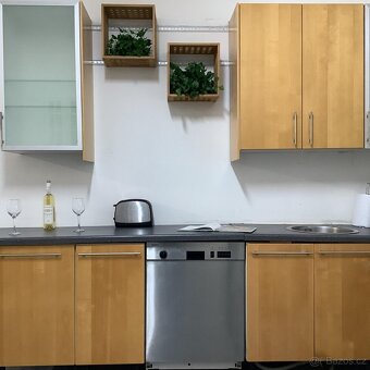 Nadčasová kuchyně GRÉTA - 6