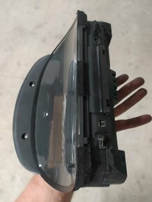 BMW E90/E91 budíky v pěkném stavu 2.0 diesel - 6