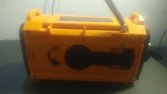 Prodám rádio se světlem, solárním dobíjením - 6