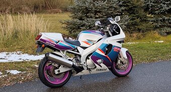 Yamaha FZR 600 R - 6