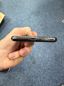 iPhone 11 Pro 64GB – Midnight Green - 6