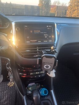Peugeot 2008 - 6