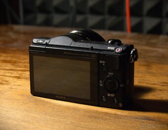 Sony Alpha a5100 + KIT Objektív + 32GB SDHC + Foto Brašňa - 6