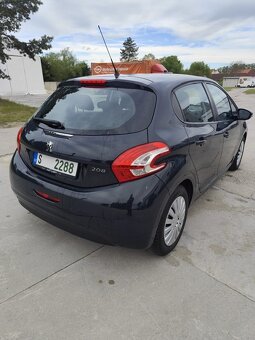 PEUGEOT 208 1.0 - 6