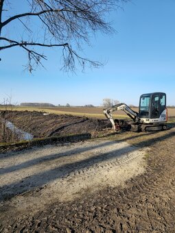 Bobcat 325 - 6