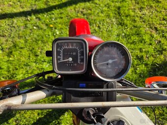 Suzuki TS 125 1980 - 6