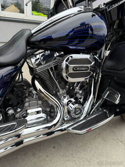Harley-Davidson FLHXSE CVO Screamin Eagle - 6