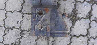 TRABANT dveře, kapoty, výfuk a další díly - 6