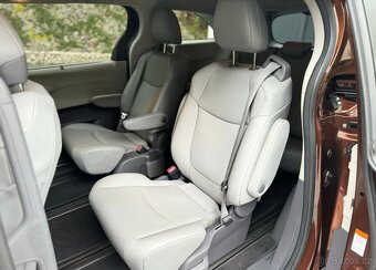 Toyota Sienna XLE 2,5hybrid AWD 2021 nový model - 6