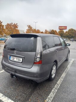 Mitsubishi Grandis - 6