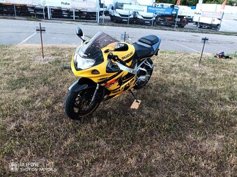 Suzuki GSX-R 750 k3 - 6