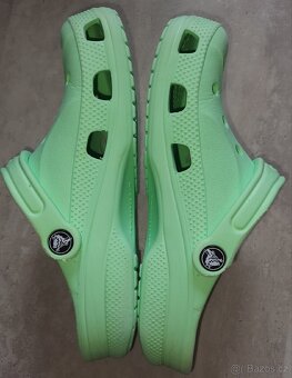 Nazouváky Crocs Baya Clog vel. 5 světle zelené - 6