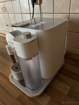 Kávovar Nespresso Lattissima - 6