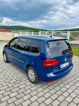 Volkswagen Touran - 6