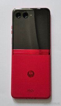 MOTOROLA RAZR 40 ULTRA 8GB/256GB, PĚKNÝ STAV - 6