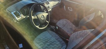 ŠKODA ROOMSTER - 6