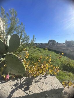 Krásný pozemek cca 600 m² jen cca 700 m od pláže v IT - 6