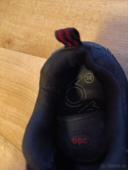 Chlapecké černé boty bpc vel. 38 - 6