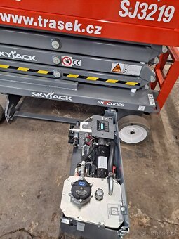NOVÁ Nůžková plošina SkyJack SJ 3219M - 6