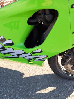 Kawasaki zx7r - 6
