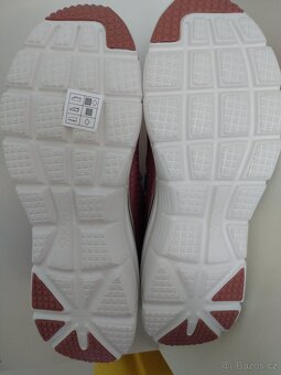Dámské tenisky Skechers Fashion fit Make moves vel. 38 - 6