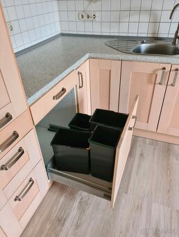Prodám kuchyňskou linku IKEA Adel masiv - 6