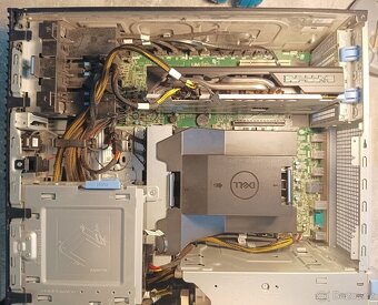 DELL Precision Tower 5820 - XEON W-2135 v4, 64 GB RAM - 6