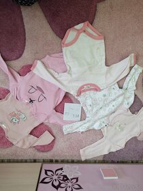 Oblečení a jiné potřeby pro miminko - 6