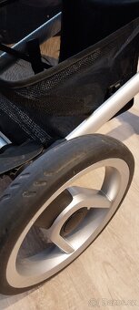 Kočárek Mutsy. 4.8kg - 6