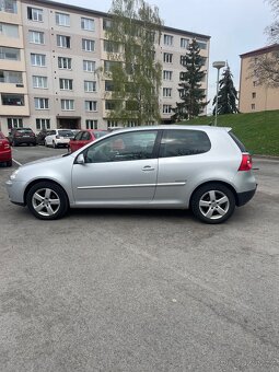 VW Golf V - 6