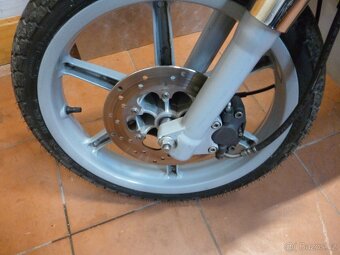 Piaggio Liberty 150. rok 2001, Najeto 24 600km. - 6