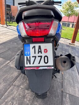 Yamaha NMAX 125 (2019) – 8000 km – 1. majitel, ČR - 6