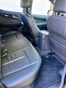 ISUZU D-MAX 2.5 TD, twin-turbo - 6