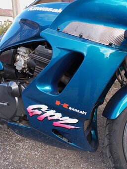 Kawasaki GPZ 1100 - 6