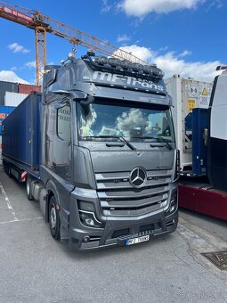 Řidič MKD C+E plato CZ - DE, NL, BE - CZ - 6