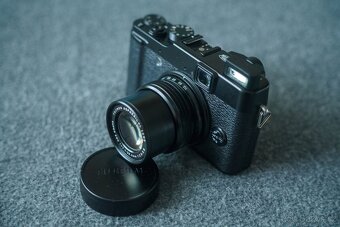 fotoaparát FUJIFILM X10 + příslušenství - 6
