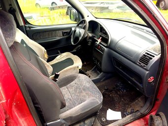 Citroen Berlingo 2.0 HDi 66 kW rv 2003 - 6