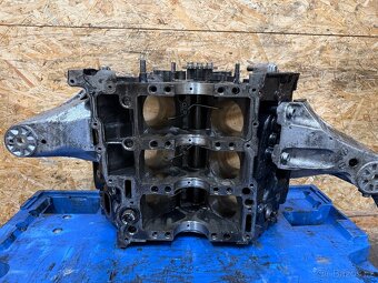 BLOK MOTORU 3.0 TDI 059103023AM - 6