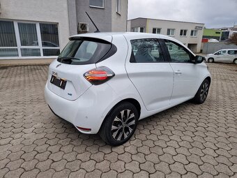 Zoe - 6