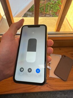 iPhone Xr 64gb Yellow - 6