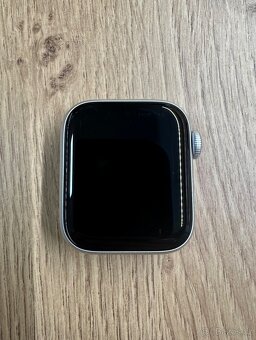 Chytré hodinky Apple Watch SE (2022) - 6
